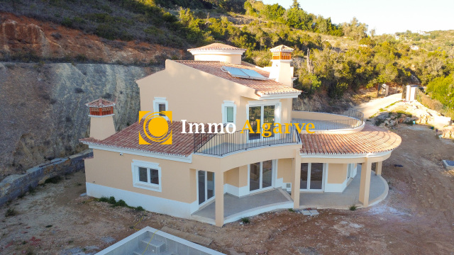 Sea View 4 Bedroom House on the hills of Santa BÃ¡rbara de Nexe