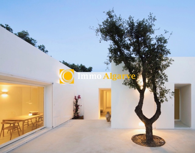 Business Investment opportunity : One magic minimalistic estate in Santa Barbara de Nexe with 7 bedrooms and 4 bathrooms