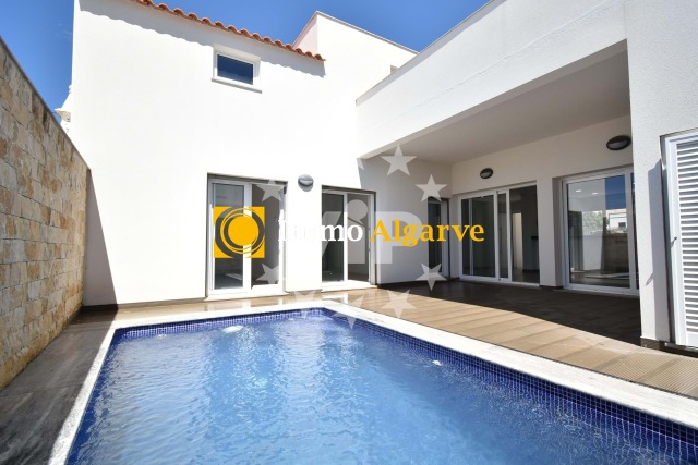 Villa in Porches, Algarve