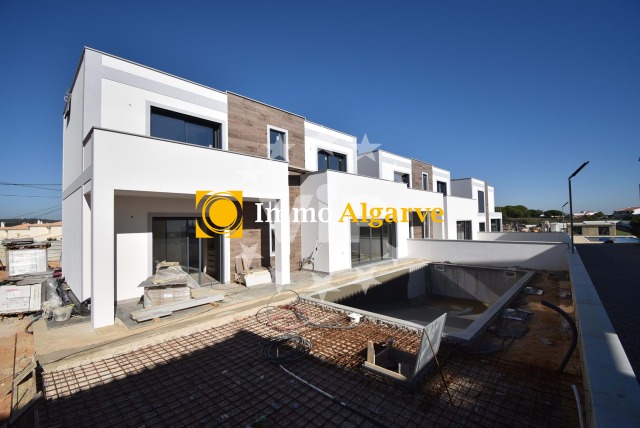 Townhouse in Albufeira e Olhos de Água, Algarve