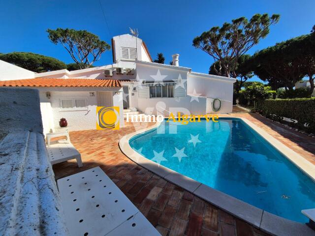 Villa in Quarteira, Algarve